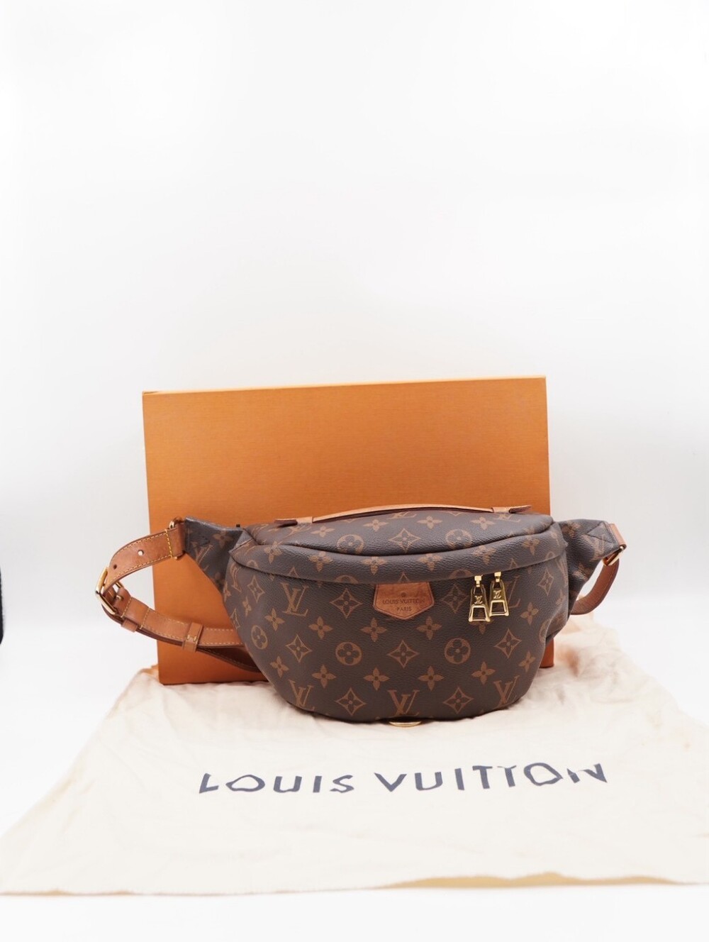 CL05 💕 Louis Vuitton Monogram Canvas Bum Bag